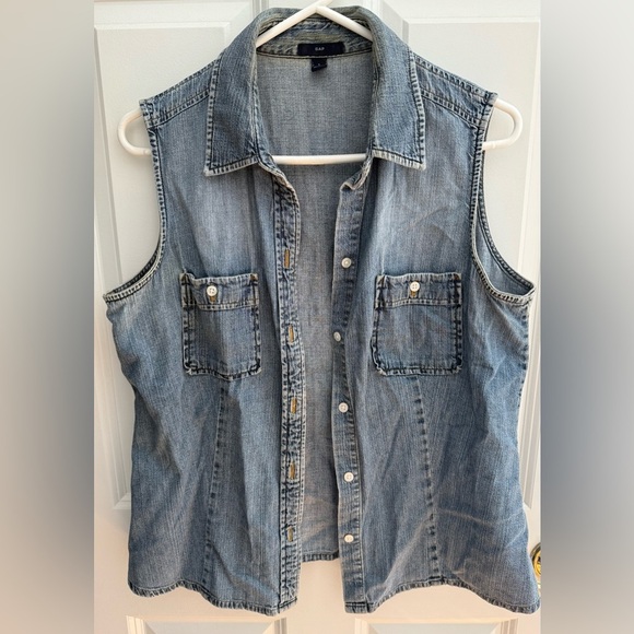 GAP Tops - GAP Vintage Sleeveless Denim Shirt Vest Large